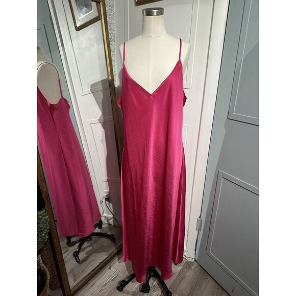 Aritzia Wilfred Hot Pink Slip Dress Straps Lightweight Satin Size 2XL - Picture 4 of 10